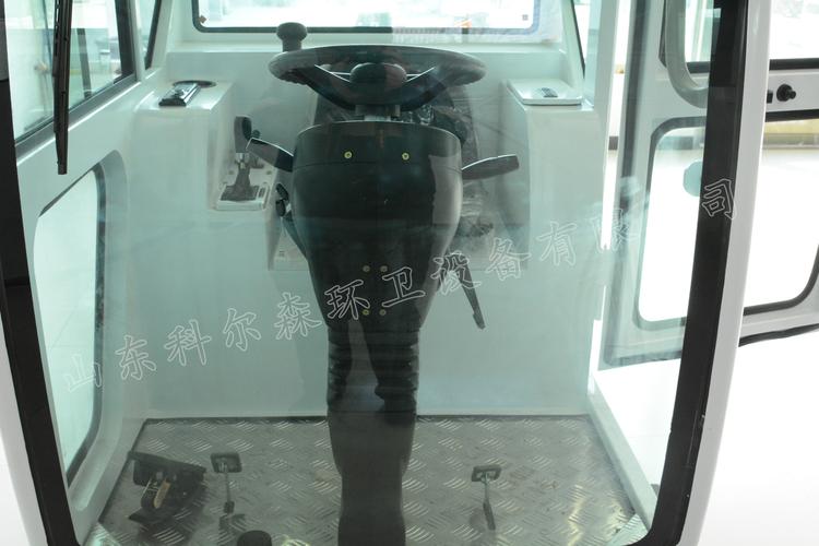 小区工厂环卫物业户外清洁全封闭扫地车电动驾驶式扫路道路清扫车